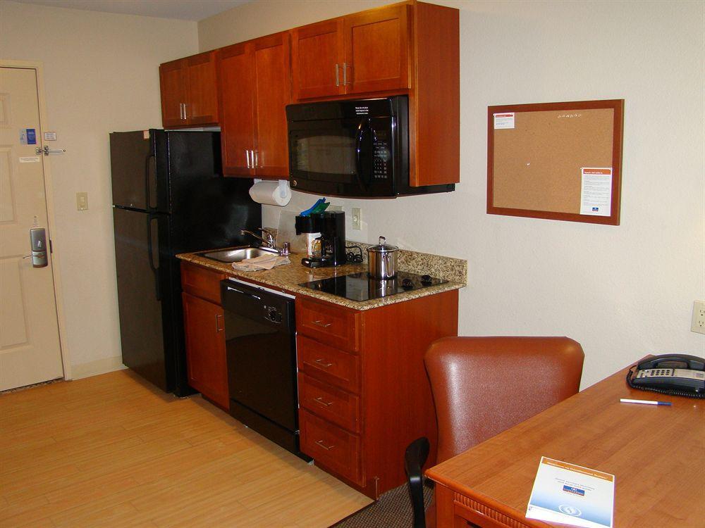 Candlewood Suites Plano East By Ihg Exteriör bild